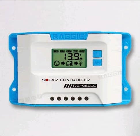 Contrôleur de charge solaire PWM 20A. (Marque raggie)